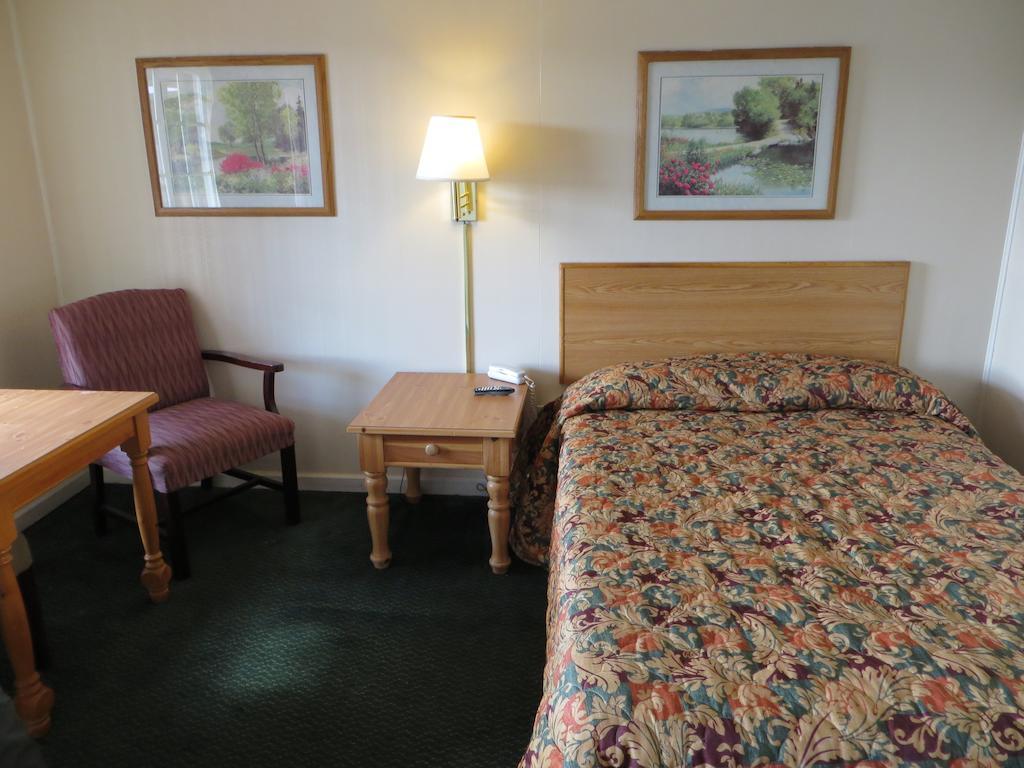 Pine Crest Motor Lodge Holly Springs Rum bild